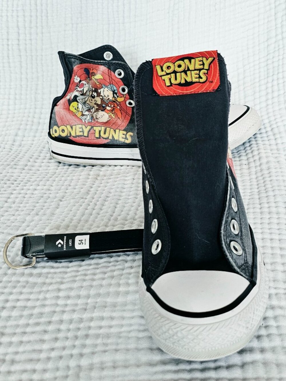 Converse Chuck Taylor High Top | Looney Tunes Ltd Ed | Sz 8.5W/6.5M